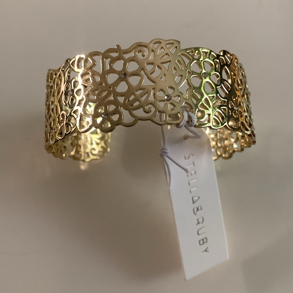 Stella & Ruby Gold Filigree Bracelet - Picture 3 of 5